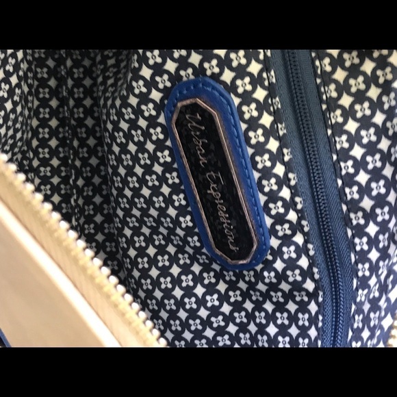 Urban Expressions Quilted Convertible Crossbody - Picture 3 of 4